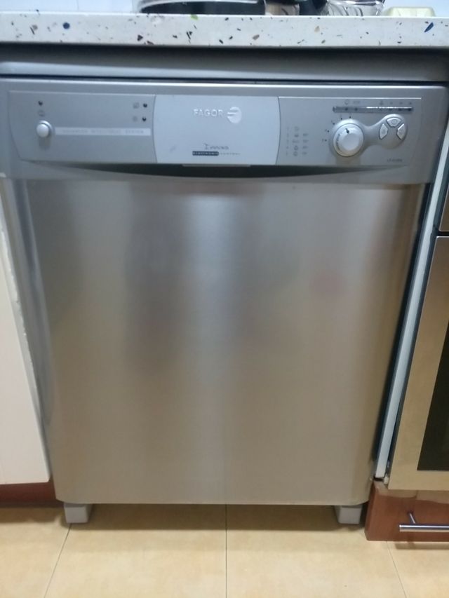 Lavavajillas y horno Fagor
