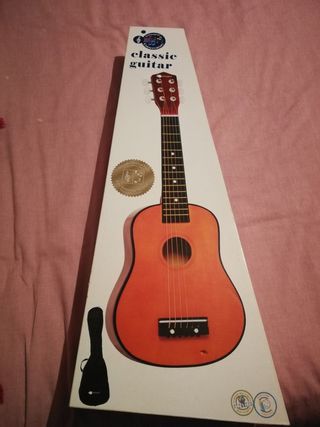 Guitarra niños imaginarium de segunda mano por 35 EUR en Marbella en  WALLAPOP