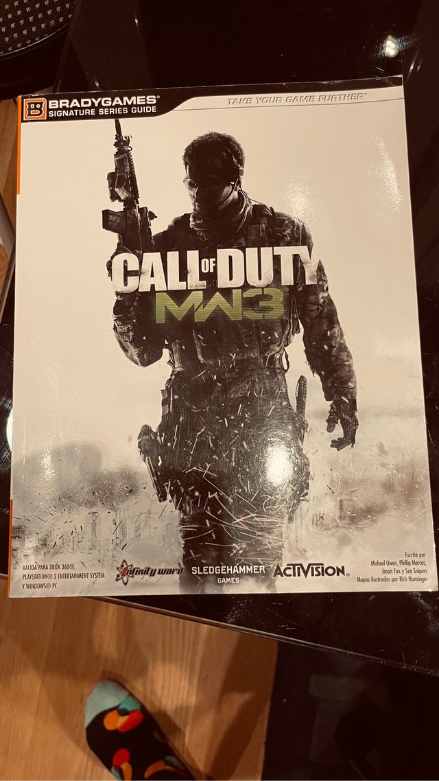 Libro manual call of duty MW3