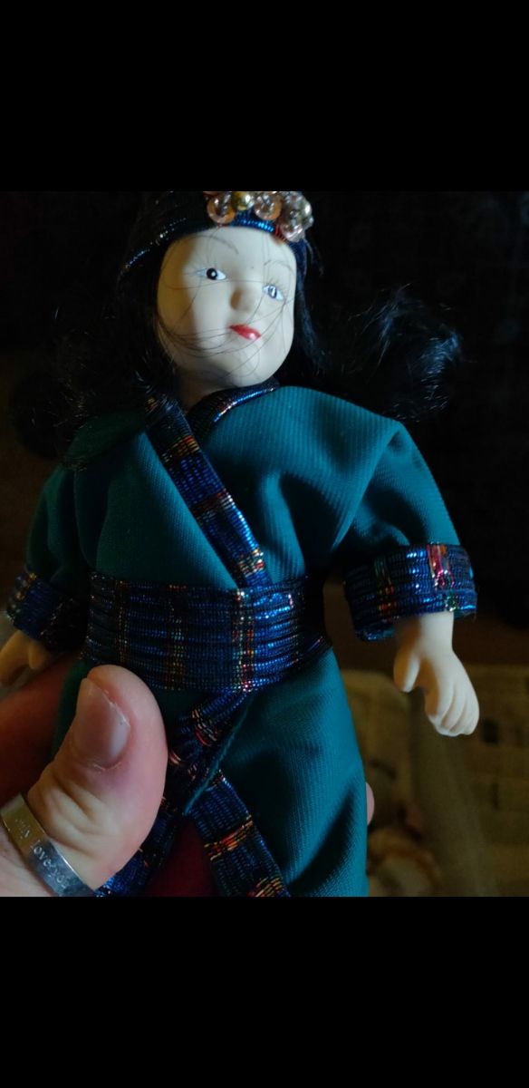 Lote de 30 muñecas de porcelana