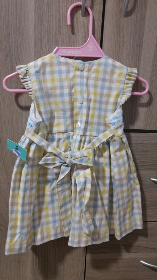 Vestido bebé niña celebración. Nuevo