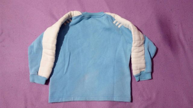 Jersey Adidas Niño, Talla 88. Buen Estado