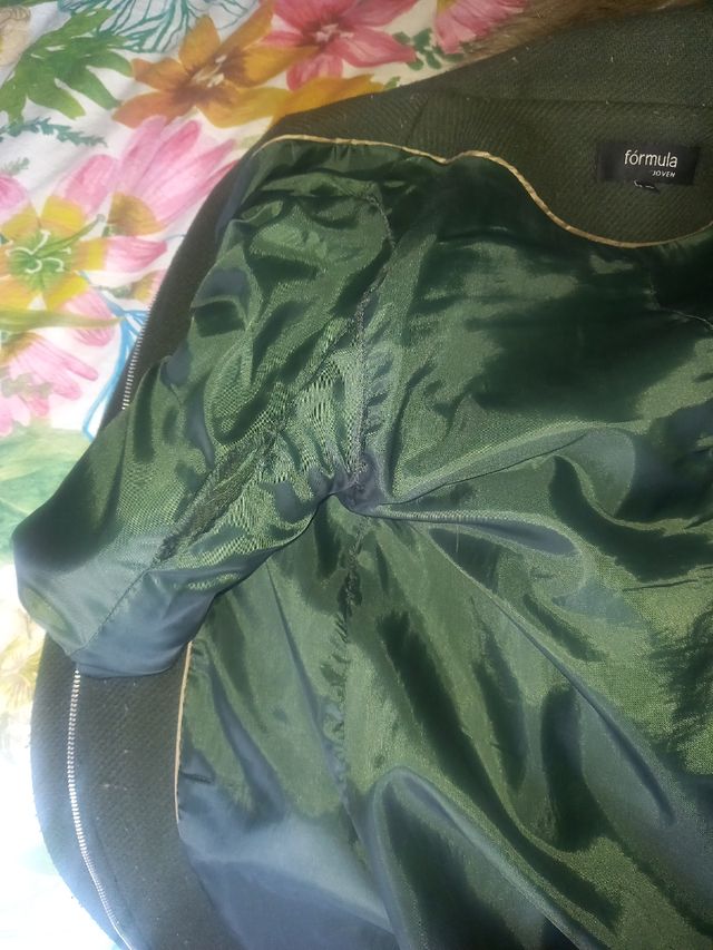 Abrigo (trenka) con capucha de pelo