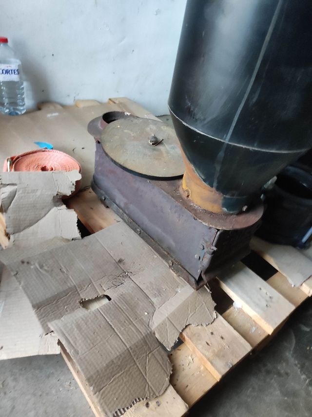 Estufa cáscara almendra