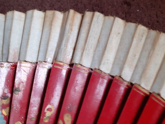 ABANICO MADERA LABRADA AÑOS 30_40.