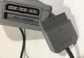 ADAPTADOR 4 MANDOS + MEMORY PS1- PLAYSTATION