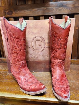 Botas cowboy Circle G para mujer de color rojo de segunda mano por 85 EUR  en Barcelona en WALLAPOP