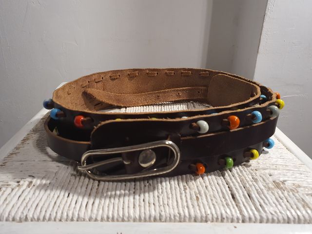 Cinturón de cuero artesanal