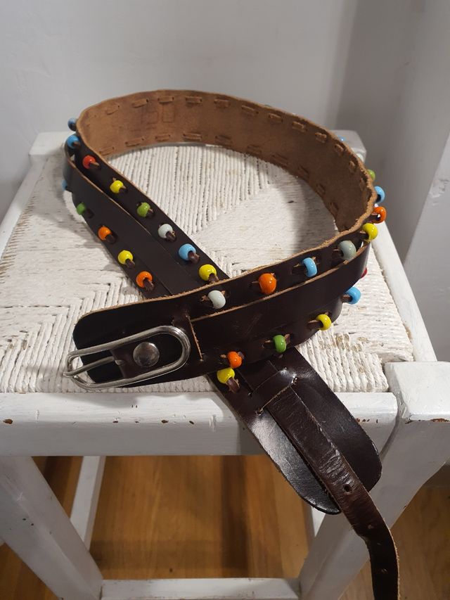 Cinturón de cuero artesanal