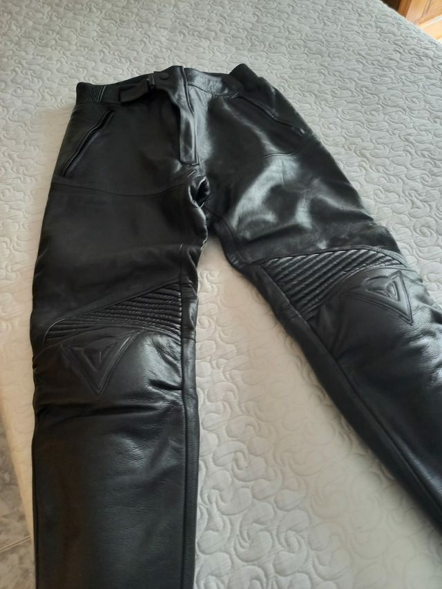 Equipación traje motorista