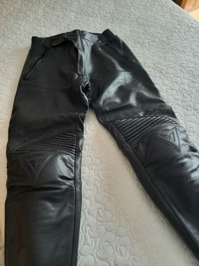 Equipación traje motorista