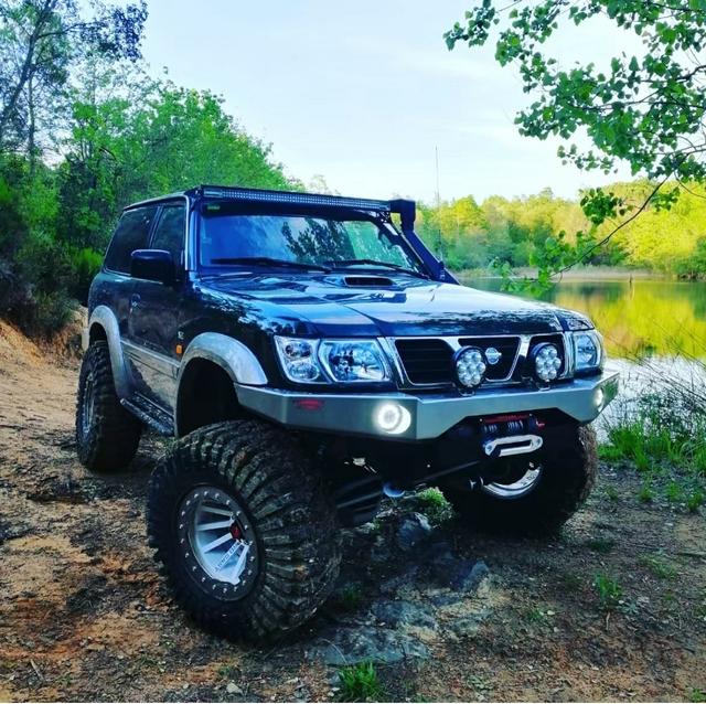 Nissan patrol 2000