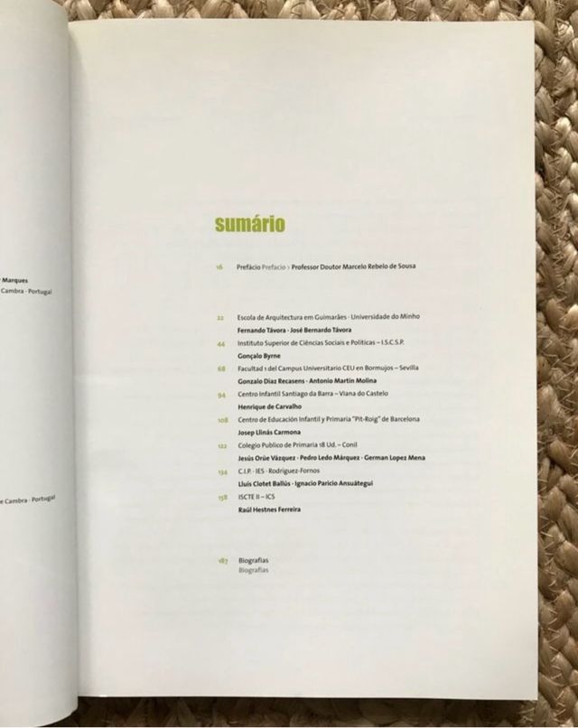 lote Revistas Arquitectura. EDUCACIÓN