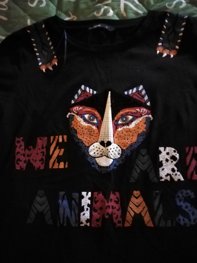 camiseta de desigual