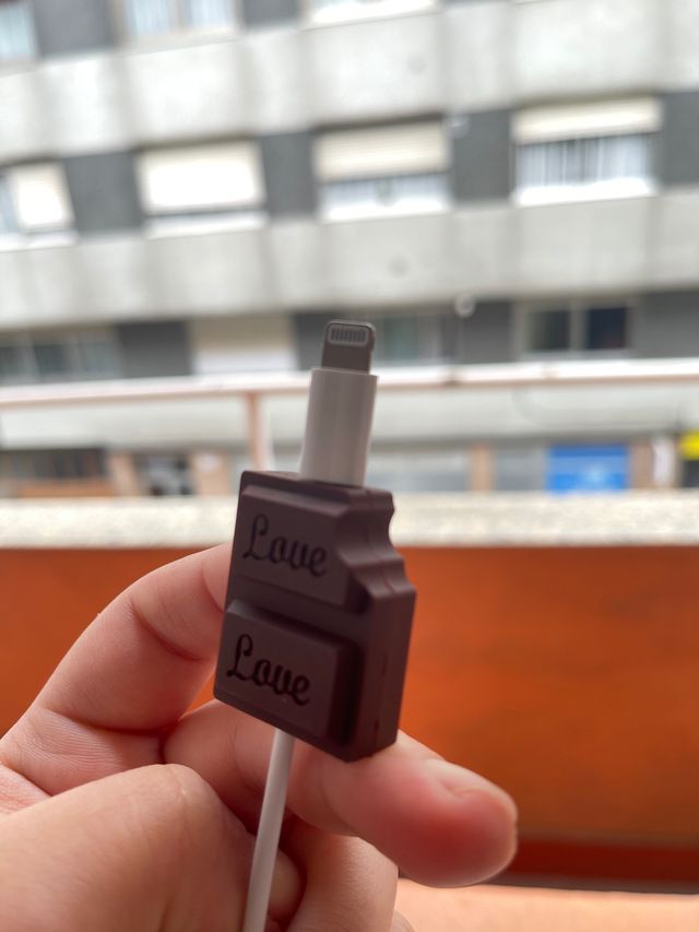 Protector de cargadores de móvil cualquier modelo