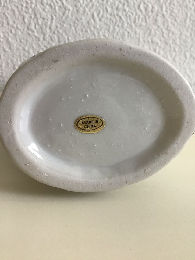 Jarrón blanco flores azul