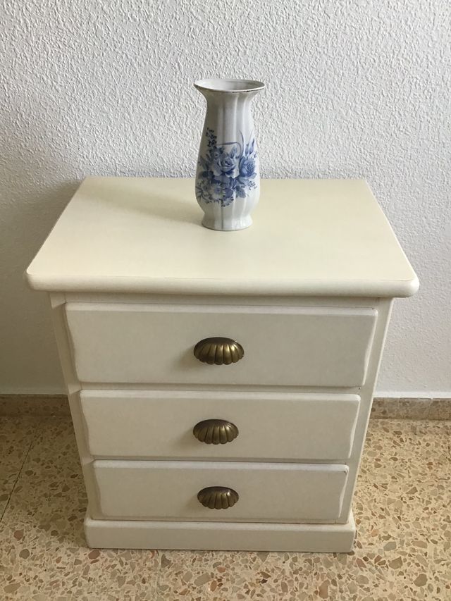 Jarrón blanco flores azul