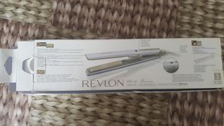 Plancha pelo Revlon White Dream de segunda mano por 12 EUR en Sevilla en  WALLAPOP