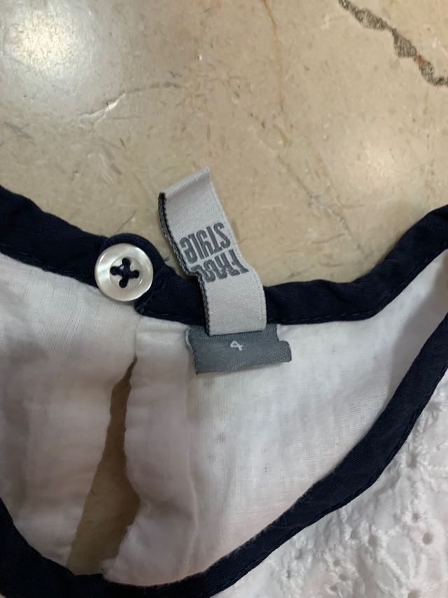 Vestido niña Freestyle talla 4.Como nuevo