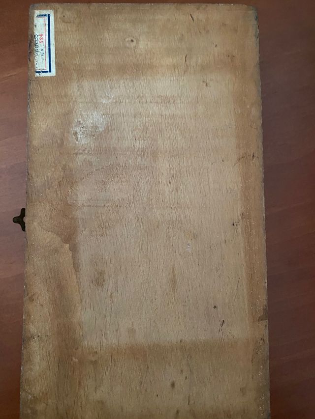 Caja antigua para pluma acuarela