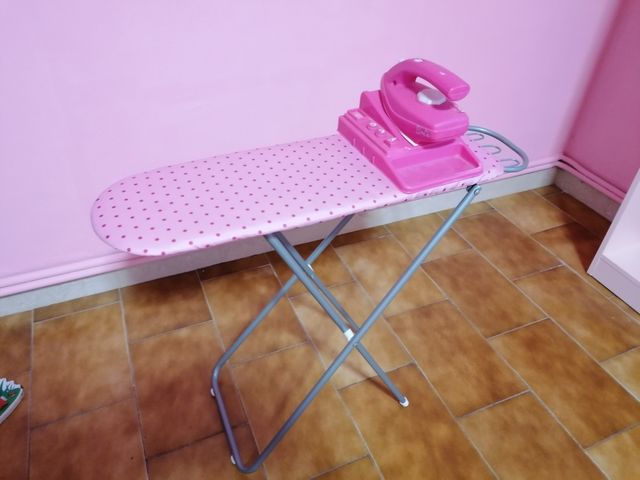 Taula de planxar i planxa