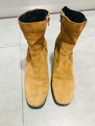 Botines de ZARA camel ante 42 de segunda mano por 15 EUR en Madrid en  WALLAPOP