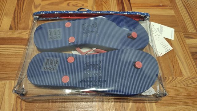 Chanclas y neceser WomenSecret Snoopy