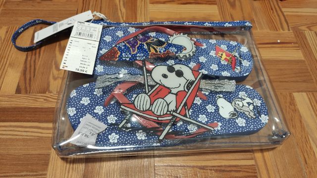 Chanclas y neceser WomenSecret Snoopy