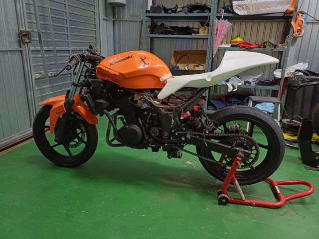 Colín en fibra de vidrio