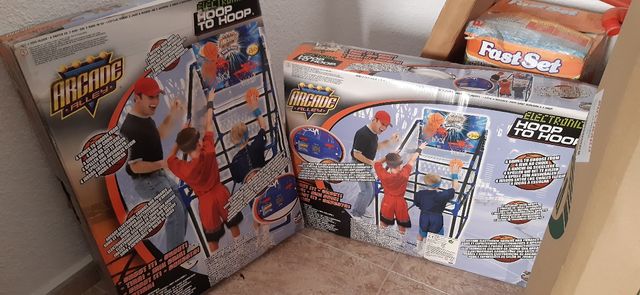 Material deportivo variado.