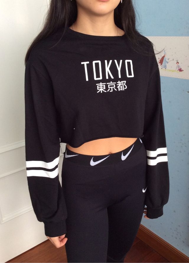 Camiseta sudadera negra de H&M 