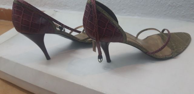 sandalias tiras tacón rosa verde