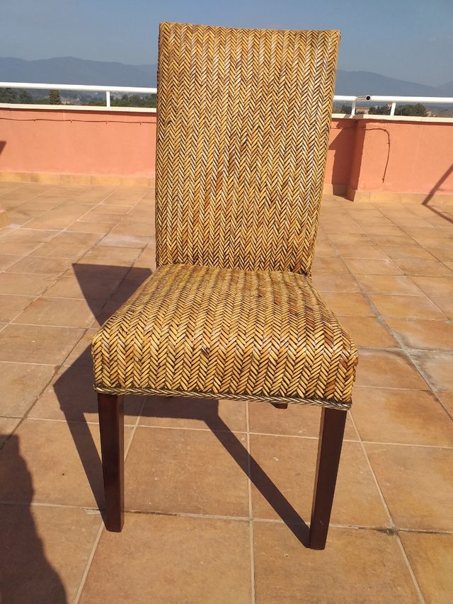 4 Sillas comedor mimbre de segunda mano por 30 € en Cardedeu en WALLAPOP