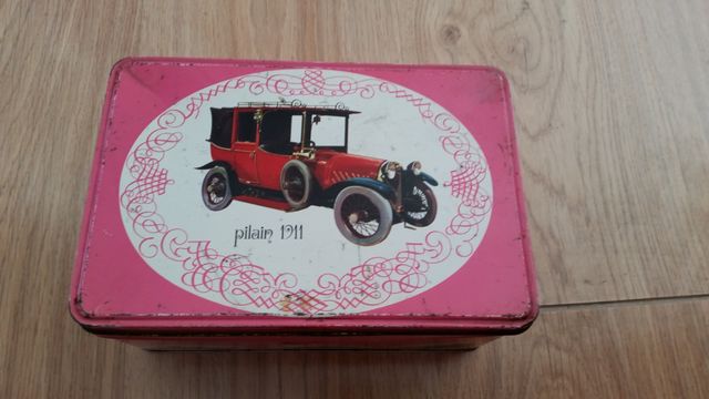 Caja de Colacao antigua