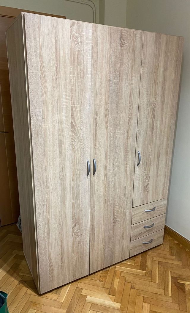 ARMARIO MADERA EN PERFECTO ESTADO