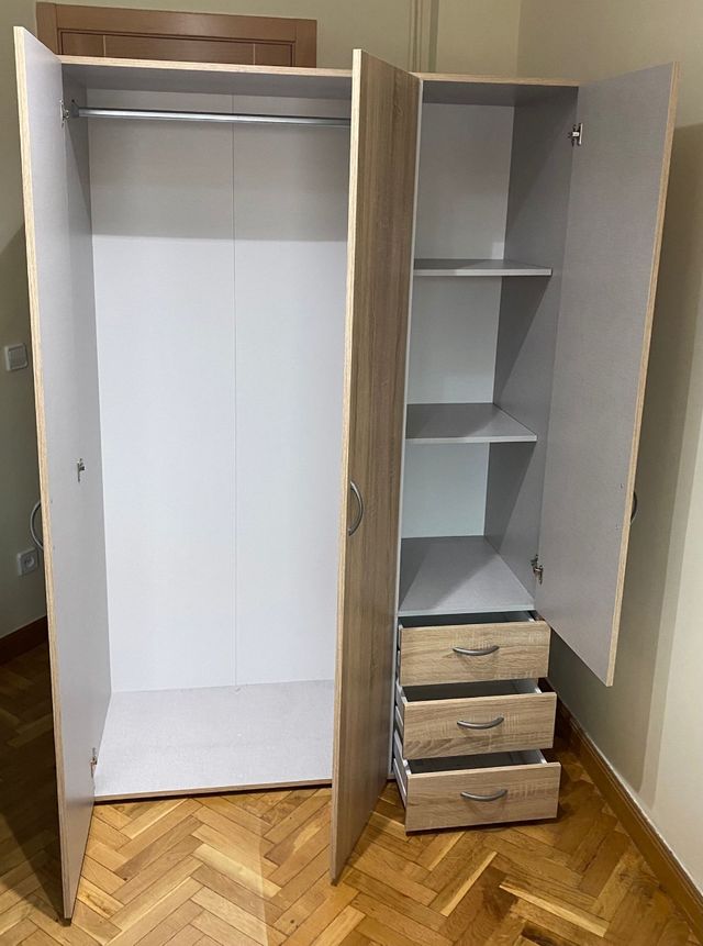 ARMARIO MADERA EN PERFECTO ESTADO