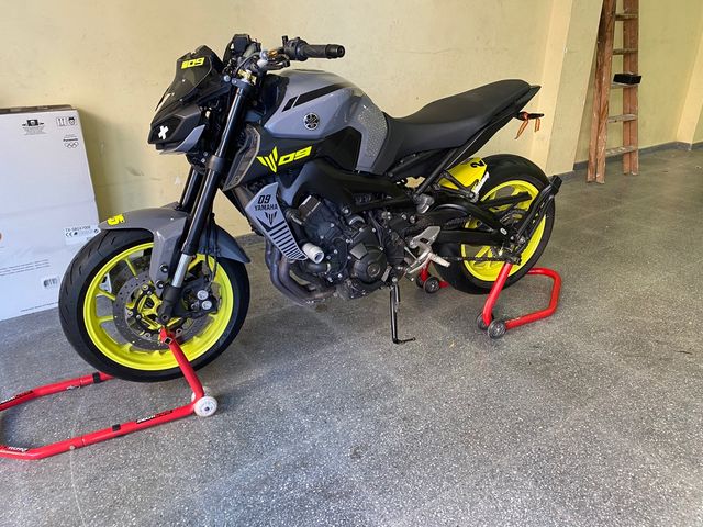 YAMAHA MT09