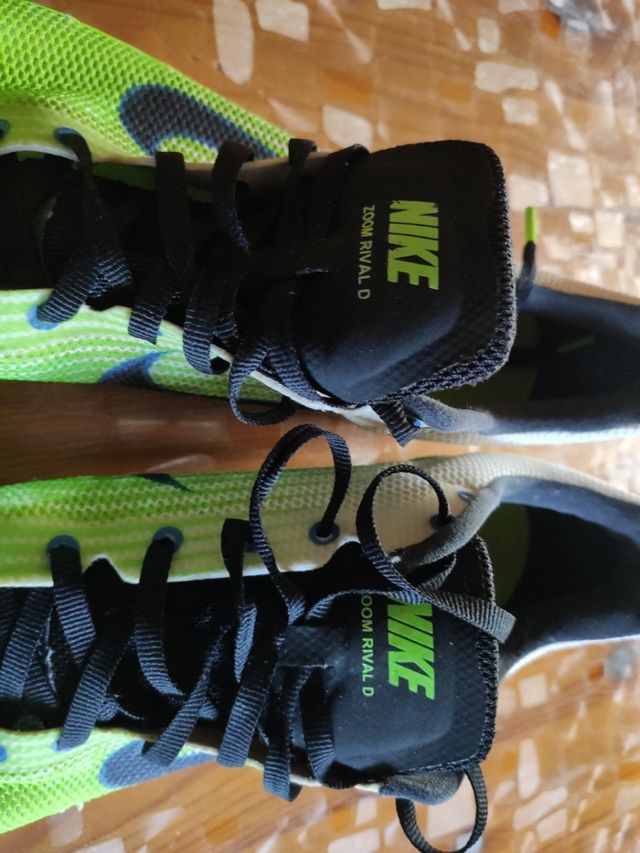 ZAPATILLAS DE CLAVOS NIKE