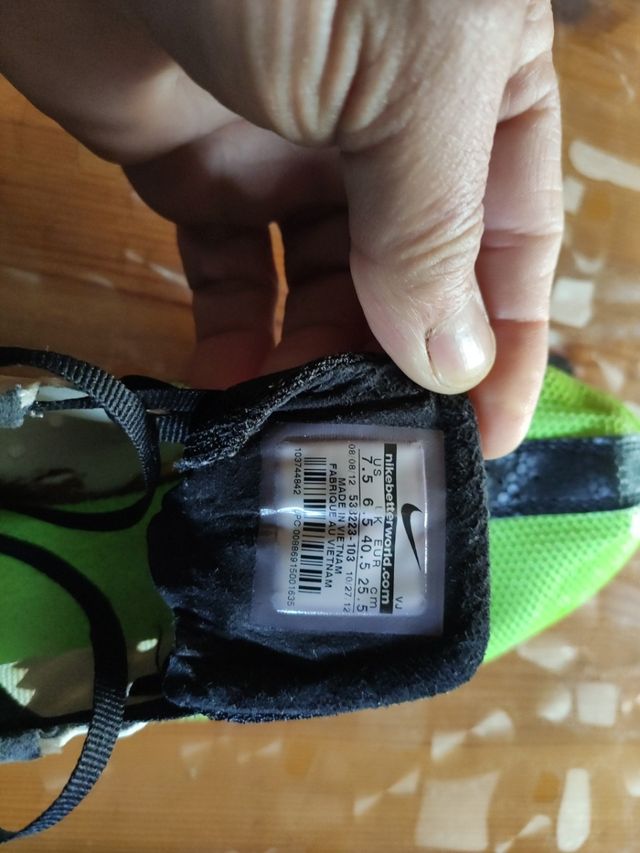 ZAPATILLAS DE CLAVOS NIKE