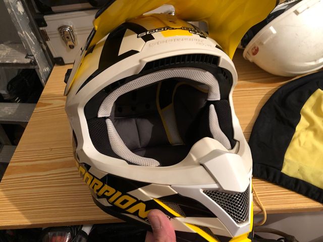 Casco enduro Scorpion edición Spigaw