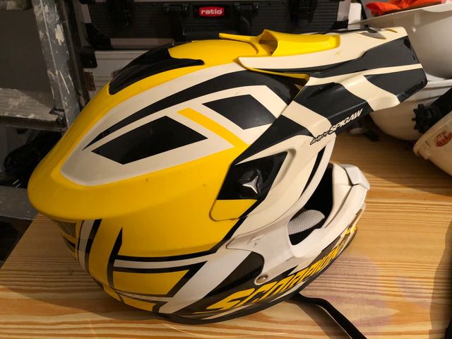Casco enduro Scorpion edición Spigaw