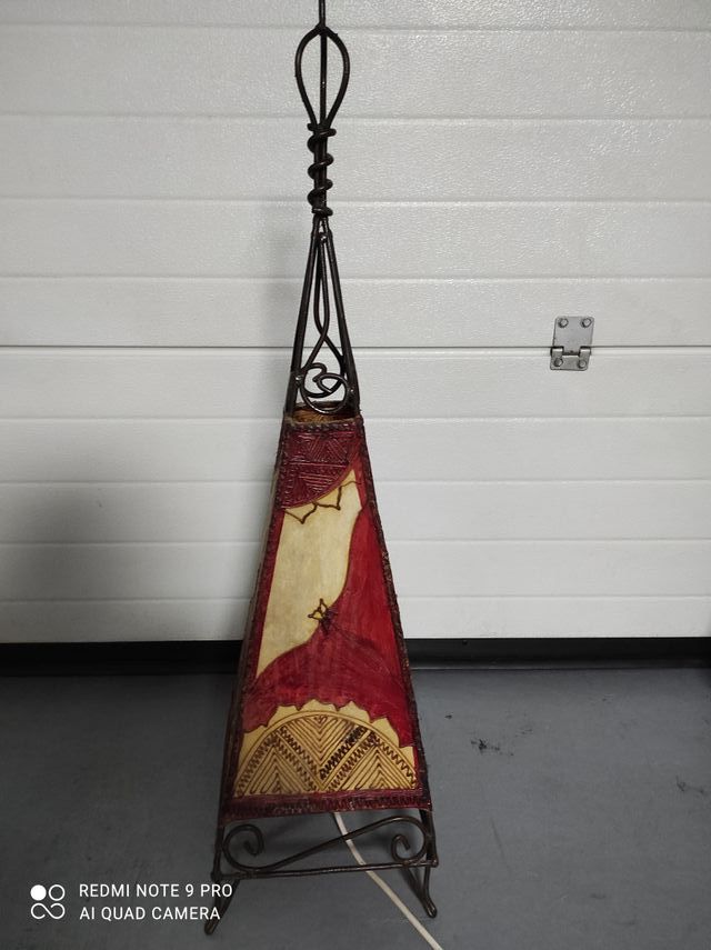 Lampara piel marroquí suelo