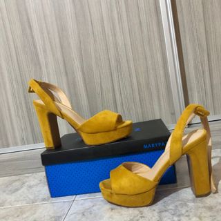 Sandalia tacon Marypaz de segunda mano por 18 EUR en Zaragoza en WALLAPOP