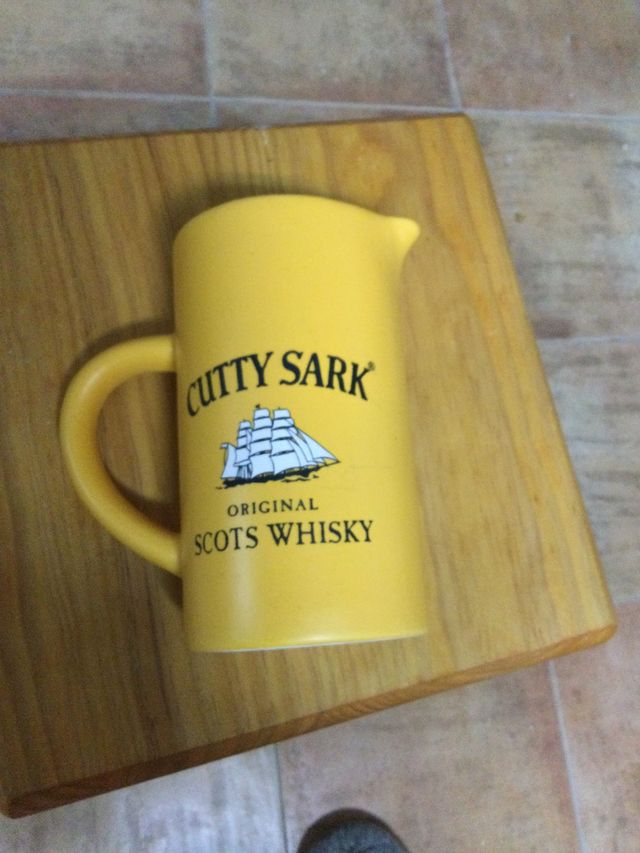 Jarra ceràmica whisky Cutty sark.