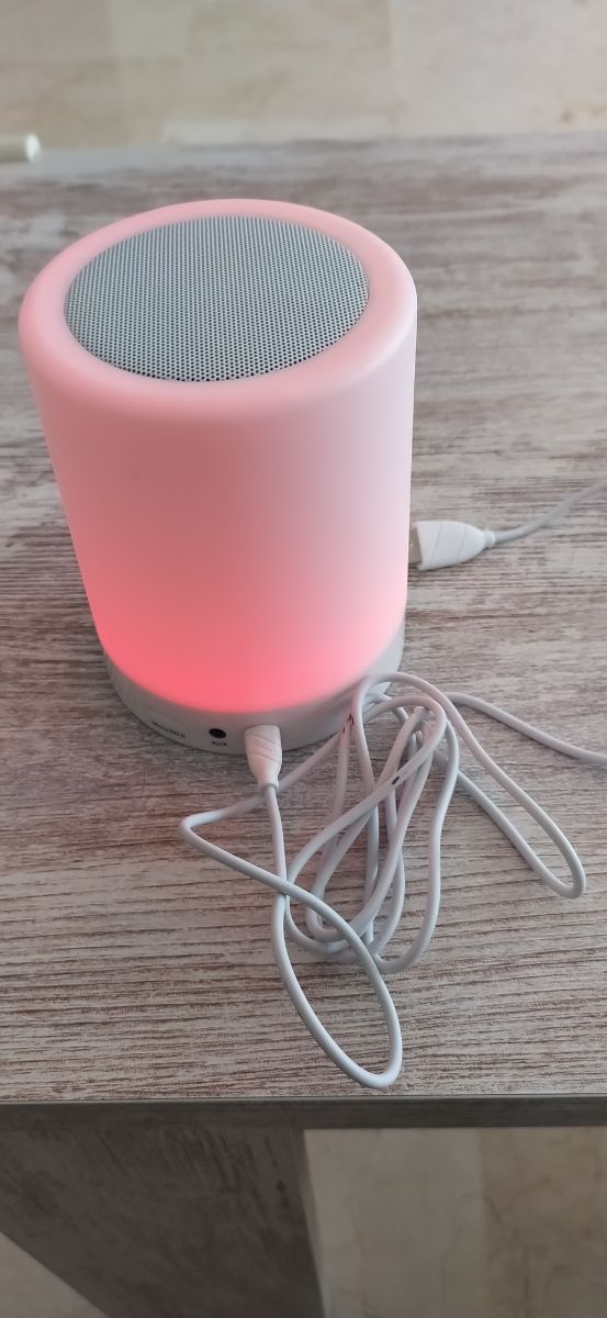 lamparita con altavoz
