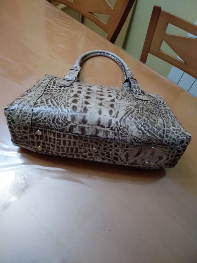 BOLSO GRABADO.