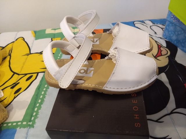 Menorquinas con velcro, precio par.