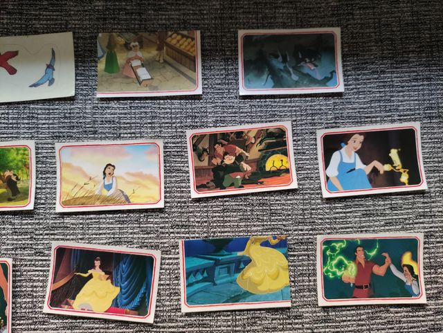 Cromos de Panini de la Bella y la bestia.