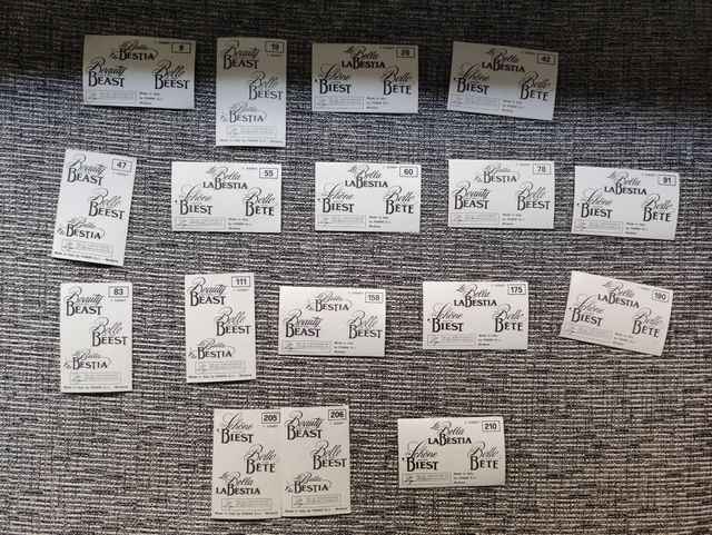 Cromos de Panini de la Bella y la bestia.