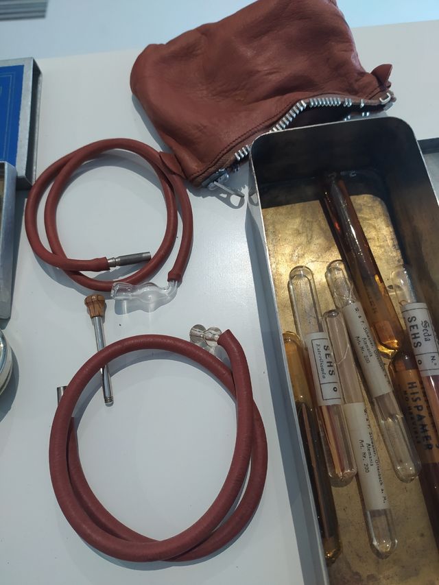 utensilios médicos antiguos